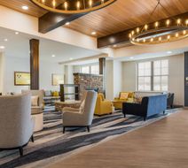 Comfort Inn and Suites Gaylord Lobby