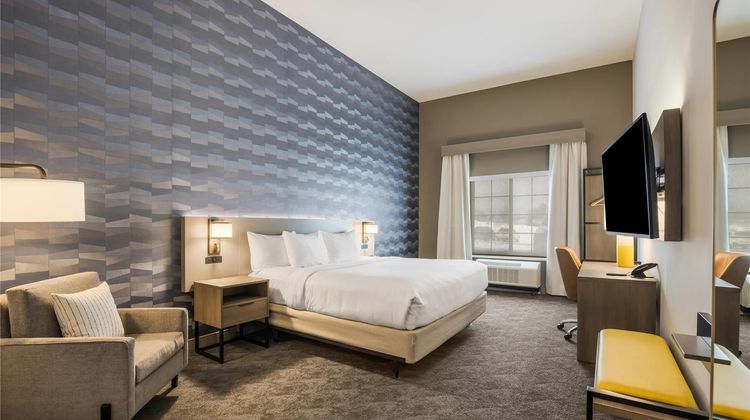 Comfort Inn and Suites Gaylord Room