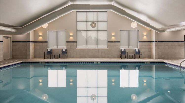 Comfort Inn and Suites Gaylord Pool