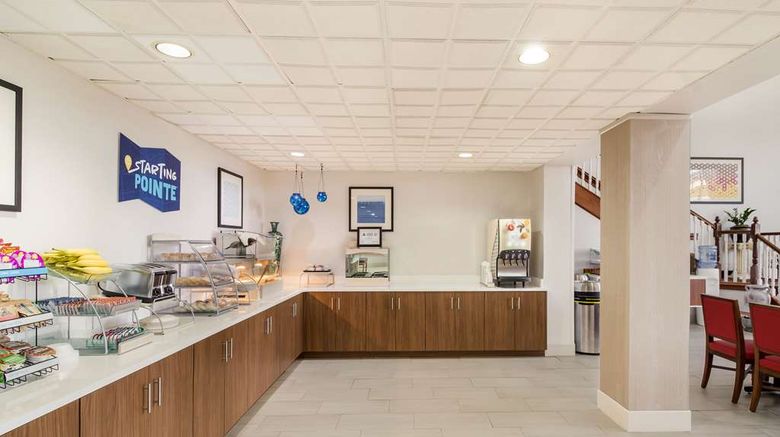 <b>Clarion Pointe Restaurant</b>. Images powered by <a href="https://iceportal.shijigroup.com/" title="IcePortal" target="_blank">IcePortal</a>.