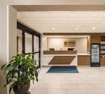 Clarion Pointe Lobby