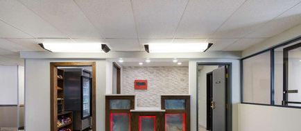 Econo Lodge Lobby