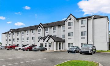 Quality Inn and Suites Nashville - Bellevue