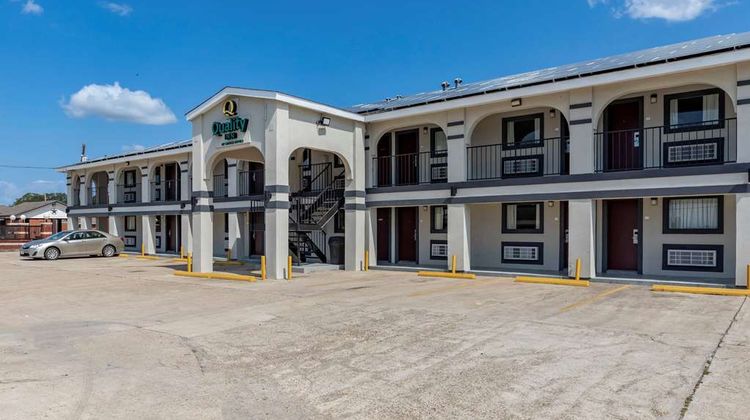 Quality Inn Exterior