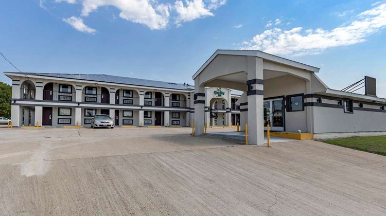Quality Inn Exterior