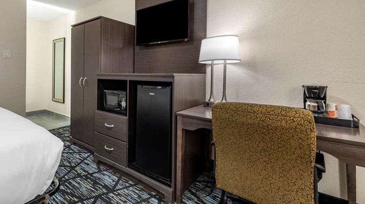 Quality Inn Room
