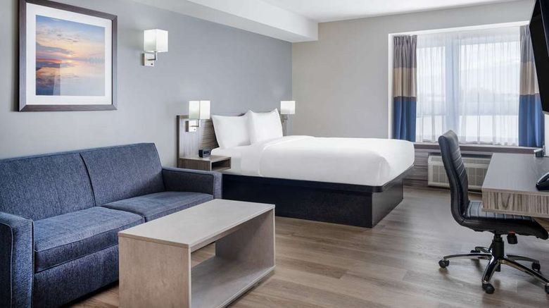<b>Microtel Inn & Suites by Wyndham Kanata Room</b>. Images powered by <a href="https://iceportal.shijigroup.com/" title="IcePortal" target="_blank">IcePortal</a>.