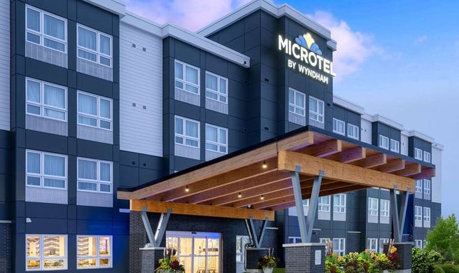 Microtel Inn & Suites by Wyndham Kanata Exterior