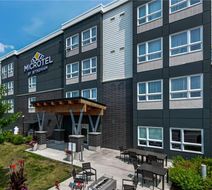 Microtel Inn & Suites by Wyndham Kanata Exterior