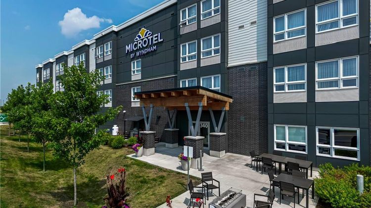 Microtel Inn & Suites by Wyndham Kanata Exterior