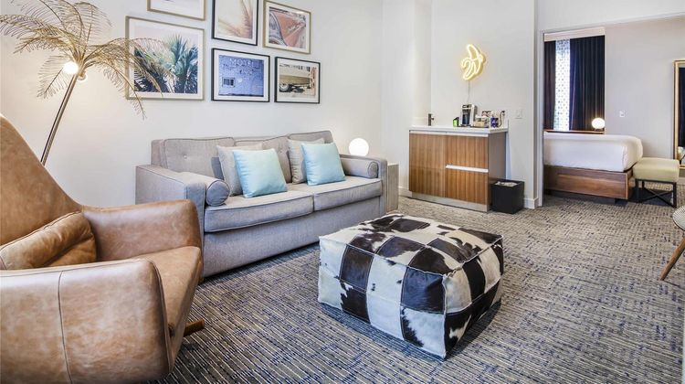 Hotel Belmont Vancouver MGallery Suite