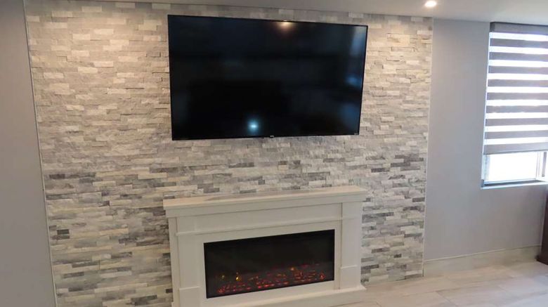 <b>Best Western Childress West Hotel Lobby</b>. Images powered by <a href="https://iceportal.shijigroup.com/" title="IcePortal" target="_blank">IcePortal</a>.