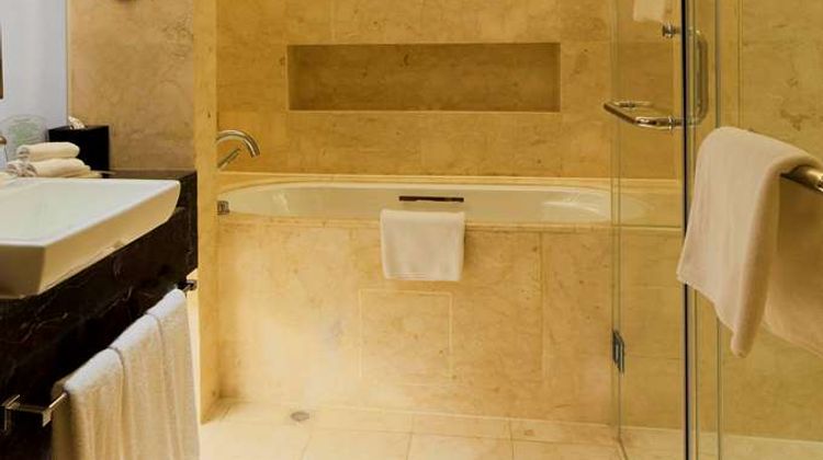 Radisson Hotel Tianjin Aqua City Suite