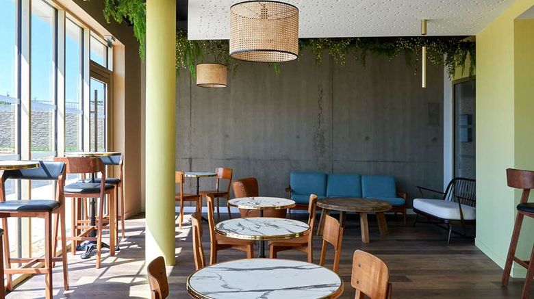 <b>Hotel Akena-Nantes Reze Airport Restaurant</b>. Images powered by <a href="https://iceportal.shijigroup.com/" title="IcePortal" target="_blank">IcePortal</a>.