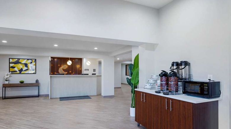 <b>Comfort Inn Troy-Birmingham Lobby</b>. Images powered by <a href="https://iceportal.shijigroup.com/" title="IcePortal" target="_blank">IcePortal</a>.
