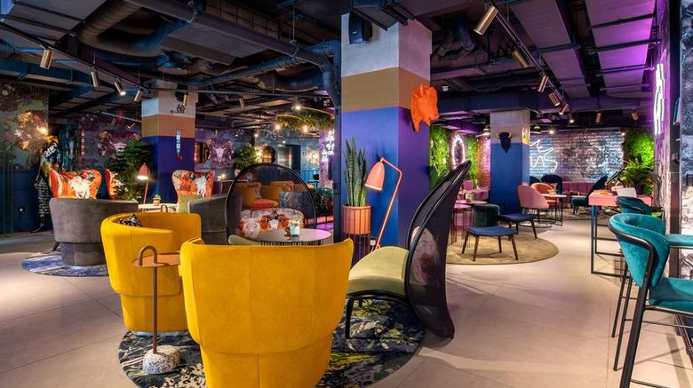 <b>YOTEL Manchester Deansgate Lobby</b>. Images powered by <a href="https://iceportal.shijigroup.com/" title="IcePortal" target="_blank">IcePortal</a>.