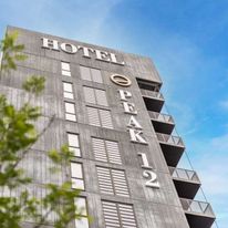 Peak 12 Hotel