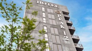 Peak 12 Hotel