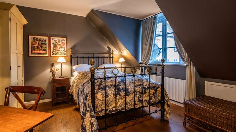 <b>Hotel Villa Provence Room</b>. Images powered by <a href="https://iceportal.shijigroup.com/" title="IcePortal" target="_blank">IcePortal</a>.