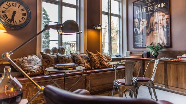 <b>Hotel Villa Provence Suite</b>. Images powered by <a href="https://iceportal.shijigroup.com/" title="IcePortal" target="_blank">IcePortal</a>.