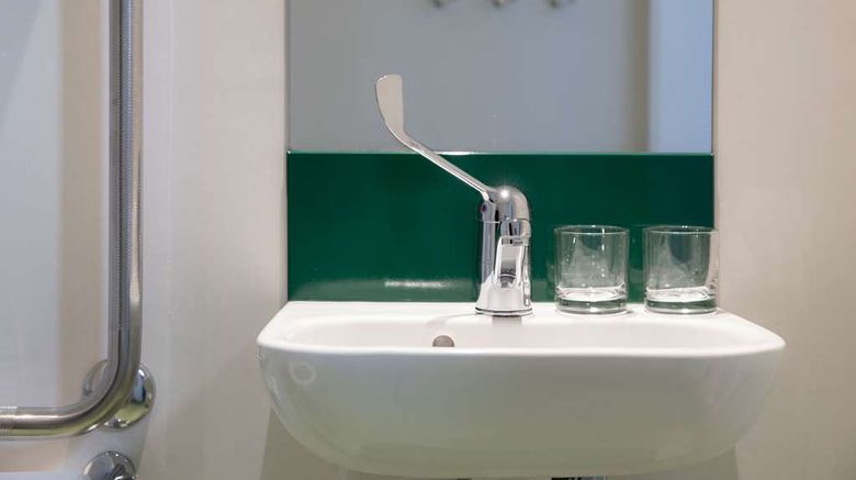 <b>Lylo Christchurch Suite</b>. Images powered by <a href="https://iceportal.shijigroup.com/" title="IcePortal" target="_blank">IcePortal</a>.