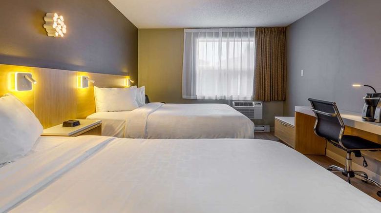 <b>Clarion Pointe Quebec Airport Room</b>. Images powered by <a href="https://iceportal.shijigroup.com/" title="IcePortal" target="_blank">IcePortal</a>.