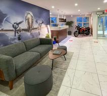 Clarion Pointe Quebec Airport Lobby