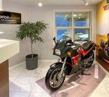 Clarion Pointe Quebec Airport Lobby