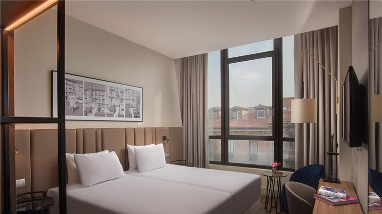 <b>NH Milano Corso Buenos Aires Room</b>. Images powered by <a href="https://iceportal.shijigroup.com/" title="IcePortal" target="_blank">IcePortal</a>.