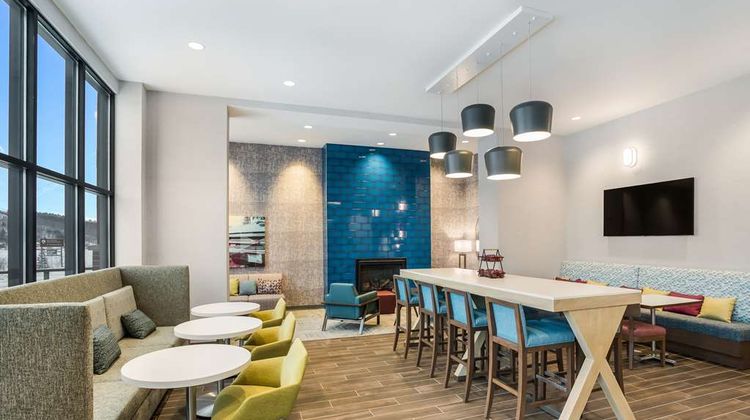 Hampton Inn & Suites Houghton Restaurant