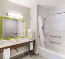 Hampton Inn & Suites Houghton Room