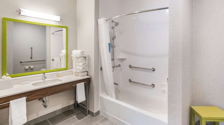 Hampton Inn & Suites Houghton Room