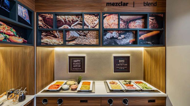 <b>Hampton Inn by Hilton Nuevo Vallarta Restaurant</b>. Images powered by <a href="https://iceportal.shijigroup.com/" title="IcePortal" target="_blank">IcePortal</a>.
