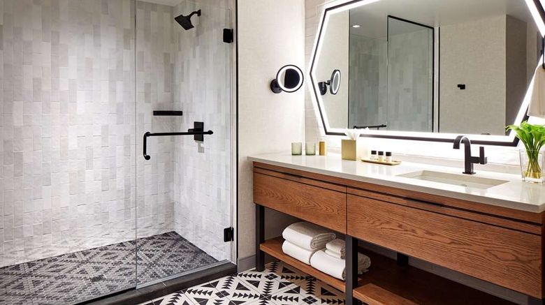 <b>Senna House, Curio Collection by Hilton Room</b>. Images powered by <a href="https://iceportal.shijigroup.com/" title="IcePortal" target="_blank">IcePortal</a>.