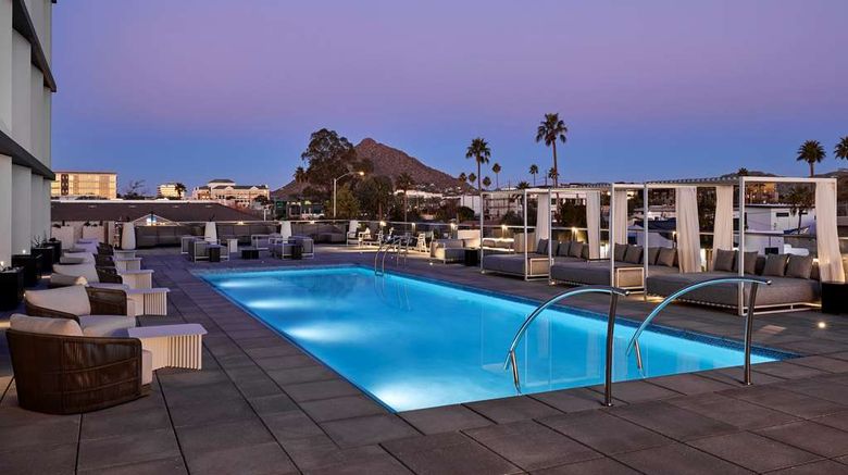 <b>Senna House, Curio Collection by Hilton Pool</b>. Images powered by <a href="https://iceportal.shijigroup.com/" title="IcePortal" target="_blank">IcePortal</a>.