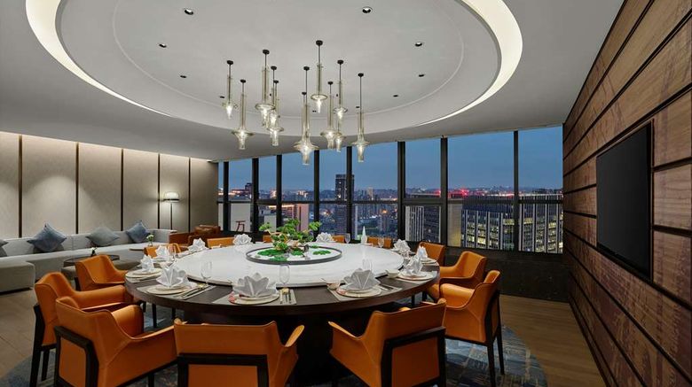 <b>DoubleTree by Hilton Chengdu Riverside Restaurant</b>. Images powered by <a href="https://iceportal.shijigroup.com/" title="IcePortal" target="_blank">IcePortal</a>.
