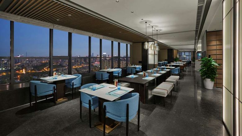 <b>DoubleTree by Hilton Chengdu Riverside Restaurant</b>. Images powered by <a href="https://iceportal.shijigroup.com/" title="IcePortal" target="_blank">IcePortal</a>.