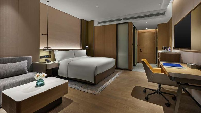 <b>DoubleTree by Hilton Chengdu Riverside Room</b>. Images powered by <a href="https://iceportal.shijigroup.com/" title="IcePortal" target="_blank">IcePortal</a>.