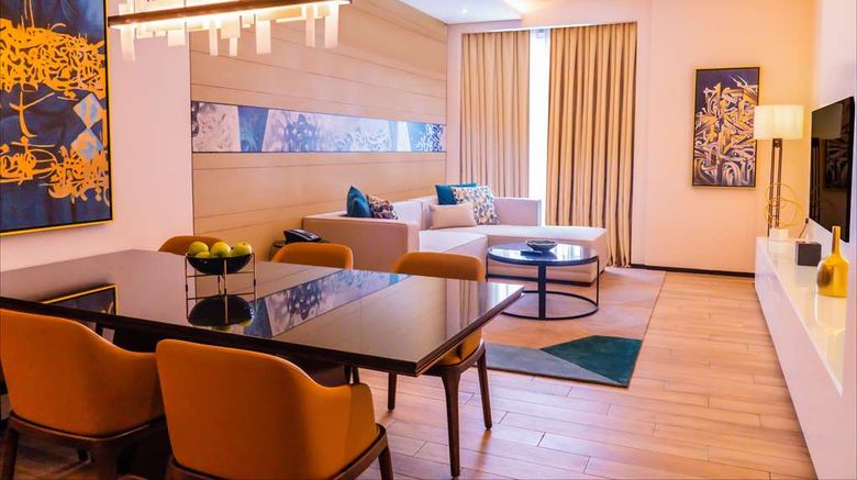 <b>Hilton Bahrain Room</b>. Images powered by <a href="https://iceportal.shijigroup.com/" title="IcePortal" target="_blank">IcePortal</a>.