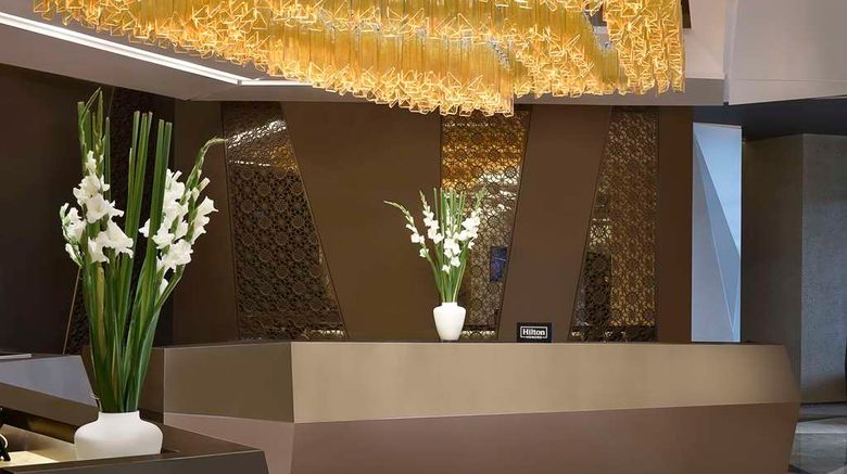<b>Hilton Bahrain Lobby</b>. Images powered by <a href="https://iceportal.shijigroup.com/" title="IcePortal" target="_blank">IcePortal</a>.