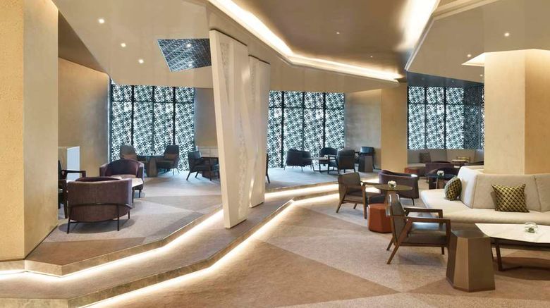 <b>Hilton Bahrain Restaurant</b>. Images powered by <a href="https://iceportal.shijigroup.com/" title="IcePortal" target="_blank">IcePortal</a>.