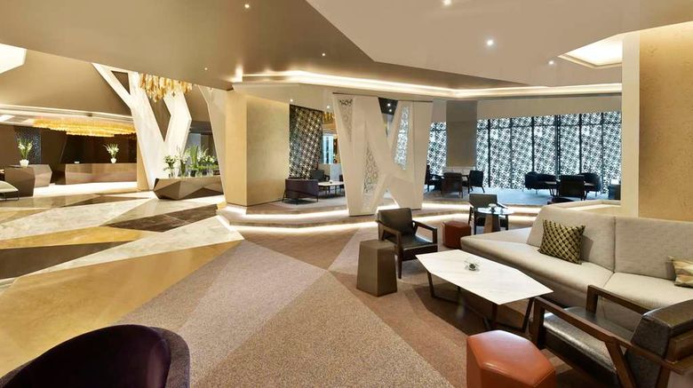 <b>Hilton Bahrain Restaurant</b>. Images powered by <a href="https://iceportal.shijigroup.com/" title="IcePortal" target="_blank">IcePortal</a>.