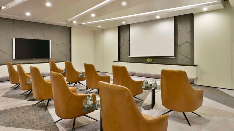 <b>Hilton Bahrain Meeting</b>. Images powered by <a href="https://iceportal.shijigroup.com/" title="IcePortal" target="_blank">IcePortal</a>.