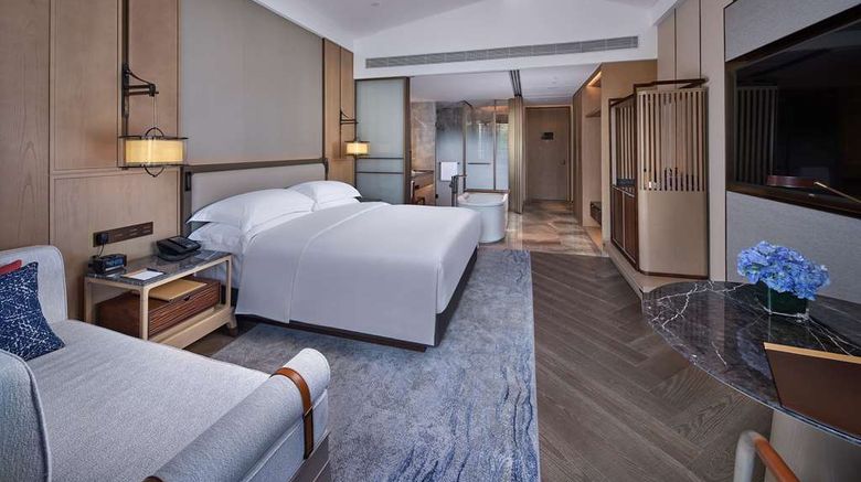 <b>DoubleTree by Hilton Yancheng Dayangwan Room</b>. Images powered by <a href="https://iceportal.shijigroup.com/" title="IcePortal" target="_blank">IcePortal</a>.