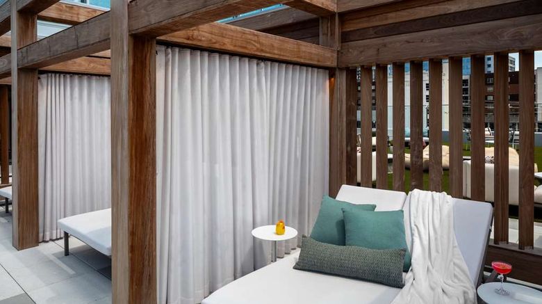 <b>Conrad Nashville Pool</b>. Images powered by <a href="https://iceportal.shijigroup.com/" title="IcePortal" target="_blank">IcePortal</a>.