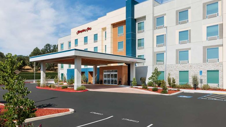 <b>Hampton Inn Oakhurst-Yosemite Exterior</b>. Images powered by <a href="https://iceportal.shijigroup.com/" title="IcePortal" target="_blank">IcePortal</a>.