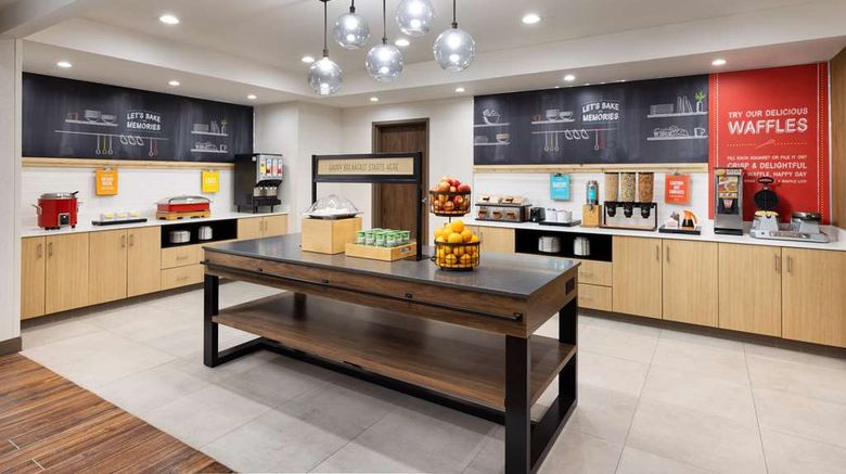 <b>Hampton Inn Oakhurst-Yosemite Restaurant</b>. Images powered by <a href="https://iceportal.shijigroup.com/" title="IcePortal" target="_blank">IcePortal</a>.