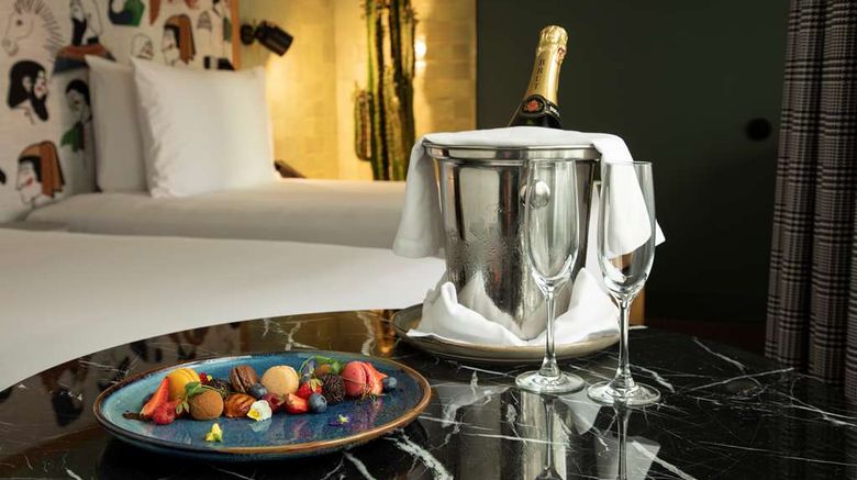 <b>Se Catedral Hotel, Tapestry Collection Room</b>. Images powered by <a href="https://iceportal.shijigroup.com/" title="IcePortal" target="_blank">IcePortal</a>.