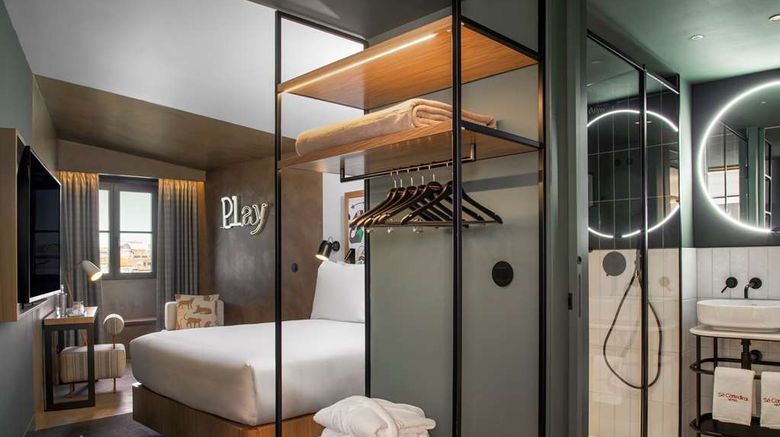 <b>Se Catedral Hotel, Tapestry Collection Room</b>. Images powered by <a href="https://iceportal.shijigroup.com/" title="IcePortal" target="_blank">IcePortal</a>.