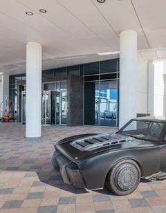 The WB Abu Dhabi, Curio Collection